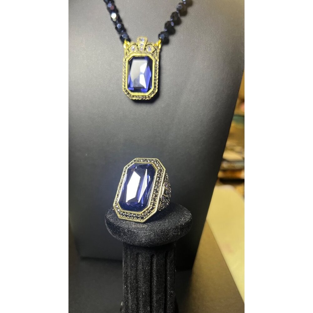 Vintage Style Gold & Blue-Blacl Crystal Necklace & Ring Set With Faceted Beads - - Picture 5 of 13